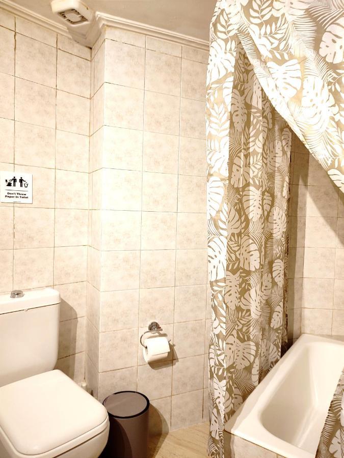 Elia Apartment *